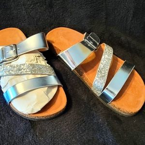 💥NEW💥 Silver Sandals 7.5